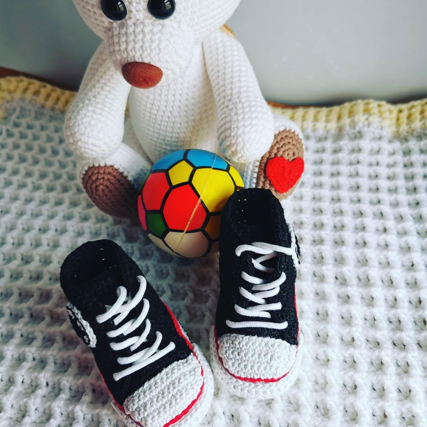 Scarpine modello Converse alte