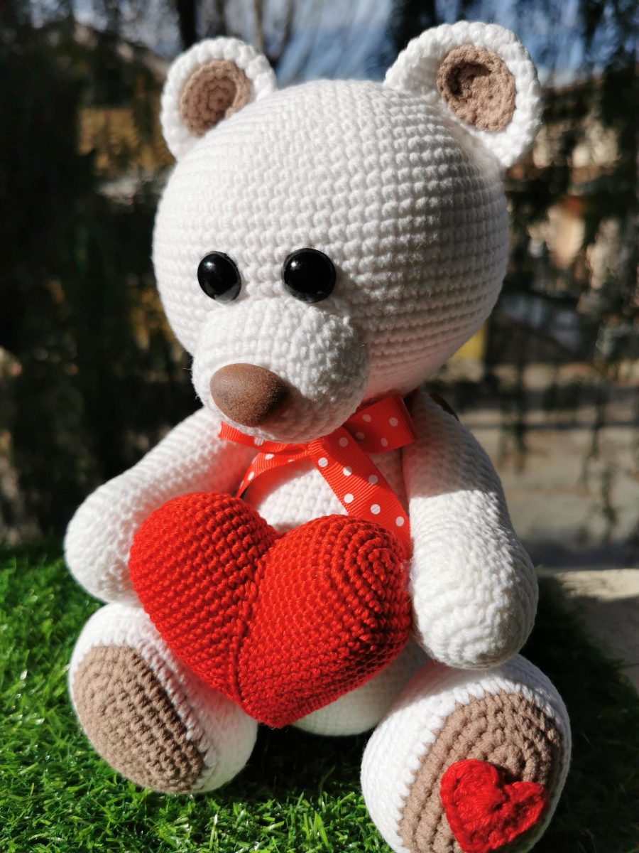 orsetto cuore uncinetto